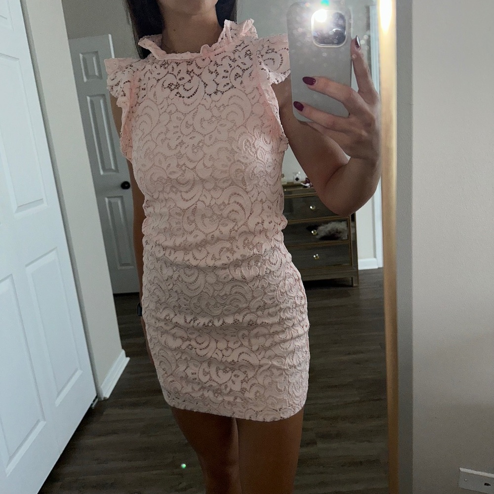 Alexia Admor dress